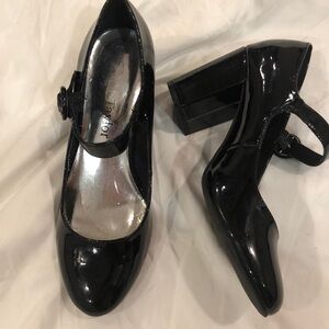 Sophia Taylor size 8.5 black, strapped, 3.25” chunky heel dress shoes